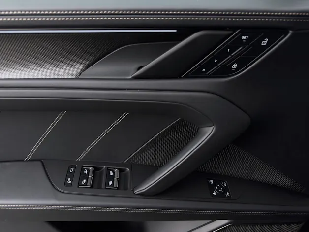 Porsche Cayenne Electric Turbo