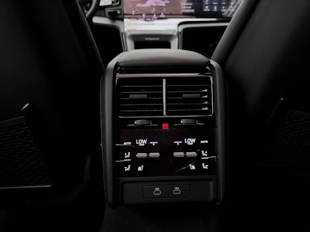 Porsche Cayenne Electric Turbo