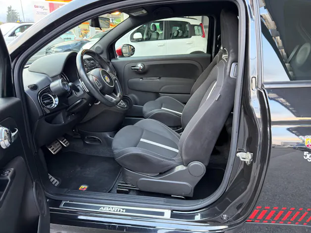 Fiat 595 Abarth 1.4 T-Jet 140
