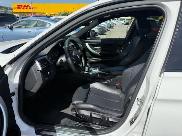 BMW 320i Essential Ed. xDrive SAG Tourin