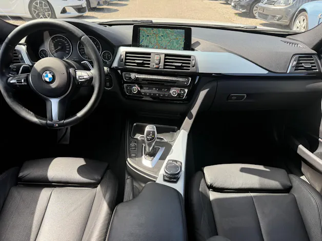 BMW 320i Essential Ed. xDrive SAG Tourin