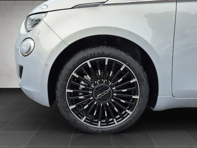 Fiat 500 Cabrio La Prima