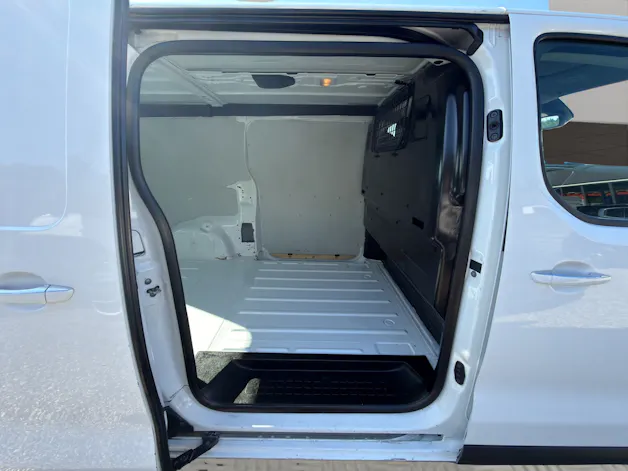 CITROEN Jumpy Kaw. XL 2.0 BlueHDi 180 Komfort S/S / Frisch ab MFK / Frisch ab Service / Pack TopRear Vision / Anhängerkupplung