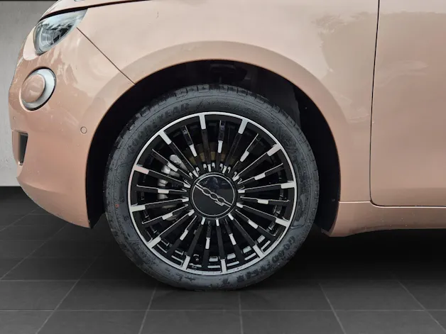 Fiat 500 La Prima