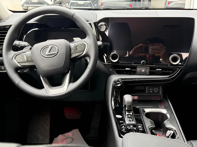 Lexus NX 450h+ Comfort