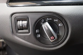 https://vehicle.imgix.net/4338476/21f4f04a-defb-48d4-9219-cceed9b39303.JPG