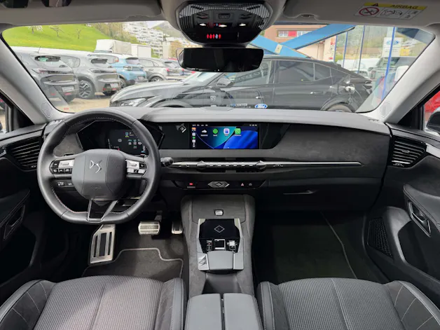 DS Automobiles 4 1.6 E-Tense Performance Line