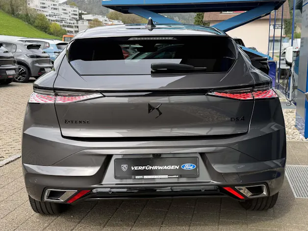 DS Automobiles 4 1.6 E-Tense Performance Line
