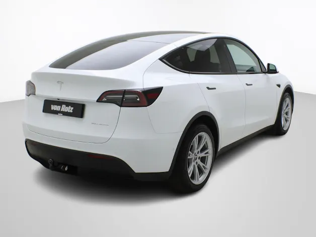 Tesla Model Y Long Range Dual AWD