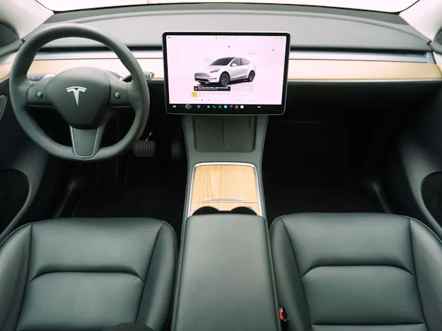 Tesla Model Y Long Range Dual AWD