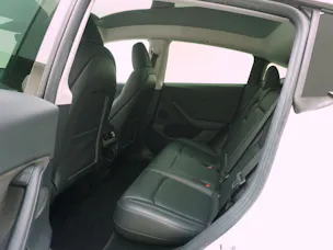 Tesla Model Y Long Range Dual AWD
