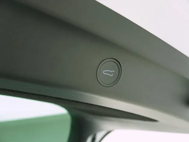 Tesla Model Y Long Range Dual AWD