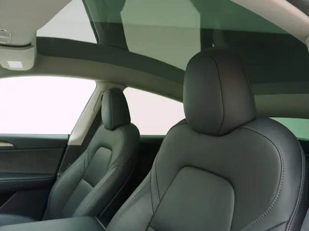 Tesla Model Y Long Range Dual AWD