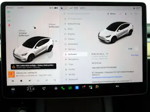Tesla Model Y Long Range Dual AWD