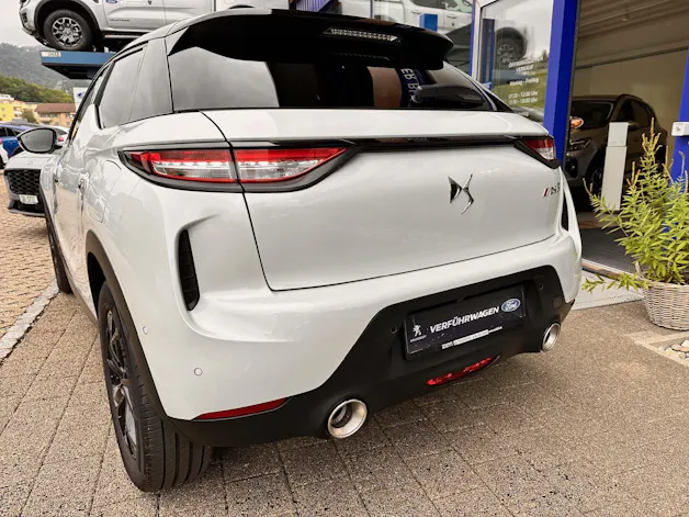 DS Automobiles 3 Crossback 1.2 PureTech 155 Performance Line