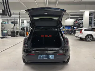 Volvo EX30 Ultra XCENTRIC Black Edition