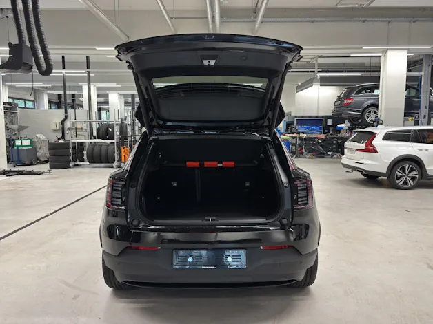 Volvo EX30 Ultra XCENTRIC Black Edition