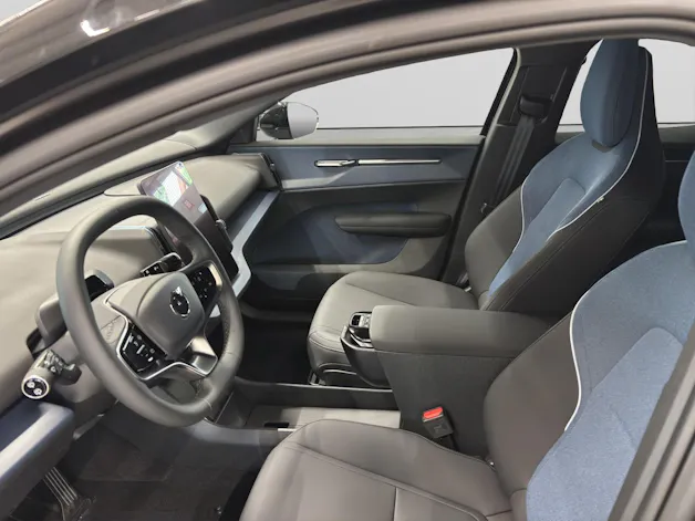 Volvo EX30 Plus XCENTRIC Black Edition