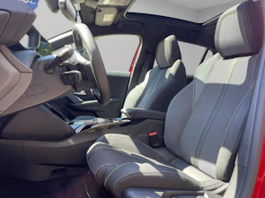 Fahrzeugbild PEUGEOT 208 1.2 Hybrid 145 GT