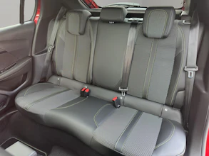 https://vehicle.imgix.net/4338533/d1b6e3eb-d66e-4450-8ca0-199cc4523648.jpg