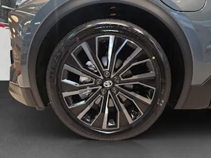 Toyota C-HR+ Premium AWD