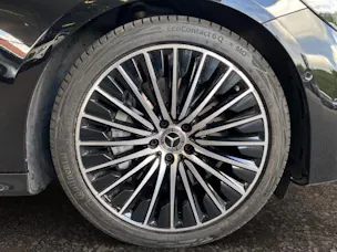 Mercedes-Benz E 200 9G-Tronic 4Matic