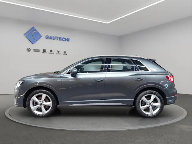 Audi Q3 40 TFSI S line quattro S-tronic