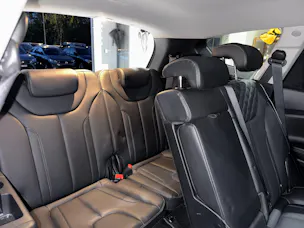 Hyundai Santa Fe 1.6 T-GDi HEV Amplia 4WD Automatic | 1.Hand | Inkl. Dachbox | Werksgarantie |