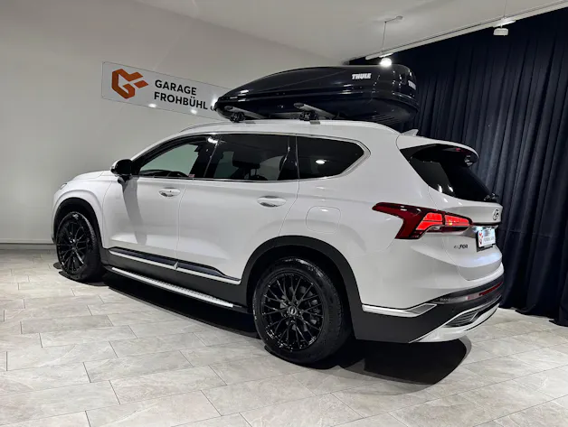 Hyundai Santa Fe 1.6 T-GDi HEV Amplia 4WD Automatic | 1.Hand | Inkl. Dachbox | Werksgarantie |