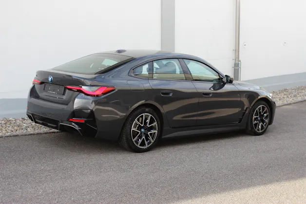 BMW i4 M50 DRAVITGRAU METALLIC *0.9%-LEASINGAKTION*