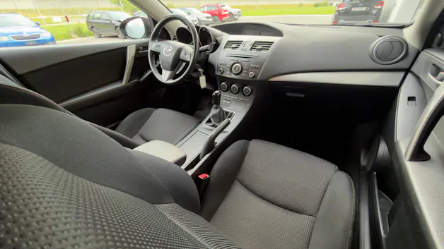 Mazda 3 Hatchback 1.6 Red Edition