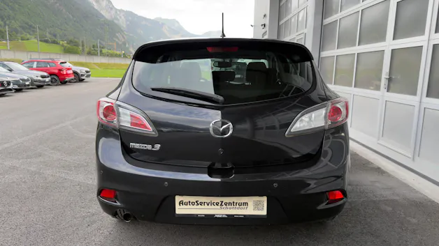 Mazda 3 Hatchback 1.6 Red Edition