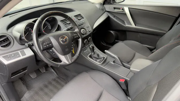 Mazda 3 Hatchback 1.6 Red Edition