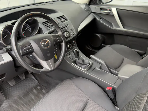 Mazda 3 Hatchback 1.6 Red Edition