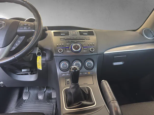 Mazda 3 Hatchback 1.6 Red Edition
