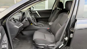 Mazda 3 Hatchback 1.6 Red Edition