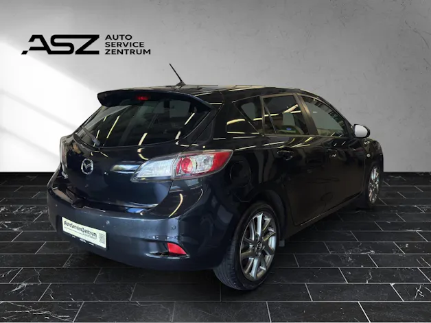 Mazda 3 Hatchback 1.6 Red Edition
