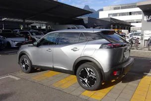 Peugeot 2008 1.2 145 MHEV Allure