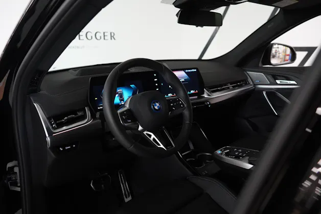BMW iX2 xDrive 30 M Sport