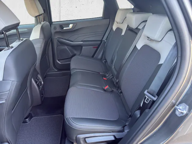 Ford Kuga 2.5 Hybrid Sound Edition 4x4
