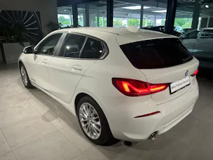 BMW 118i Essential Edition Steptronic