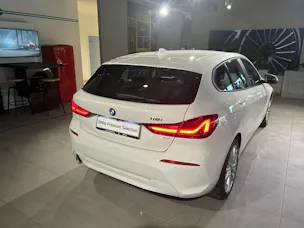 BMW 118i Essential Edition Steptronic