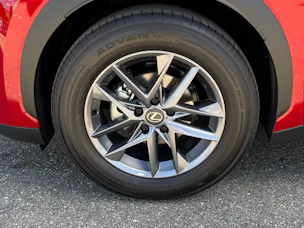 Lexus LBX FWD Impression CVT