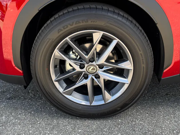 Lexus LBX FWD Impression CVT