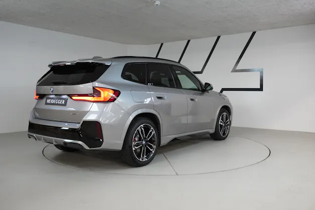 BMW iX1 xDrive 30 M Sport Pro