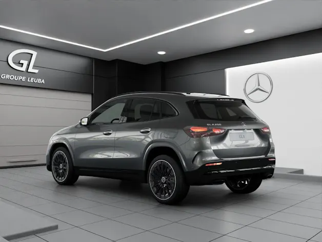 Mercedes-Benz GLA 200 Night Star 7G-DCT