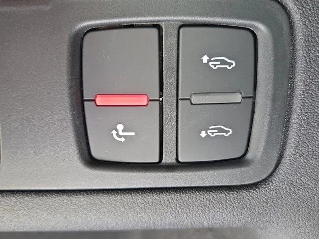 AUDI Q6 e-tron quattro