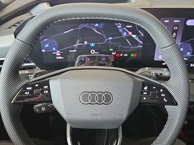 AUDI Q6 e-tron quattro