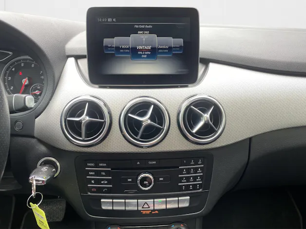 Mercedes-Benz B 200 Style Night-Paket 7G-DCT Vollaustattung