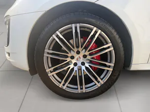 PORSCHE Macan GTS PDK
